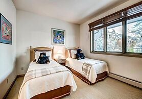 3 Bedroom Luxury Ski-in/ski-out Condo at Highlands Slopeside Beaver Cr