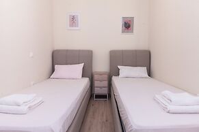 Urban Chic 2BR Experience in Galatsi