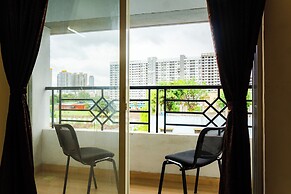 Itsy Hotels Opal Suites, Mundhwa, Near Koregaon Park
