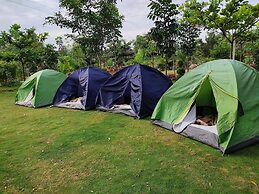 Kaadgal Resort