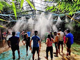 Kaadgal Resort