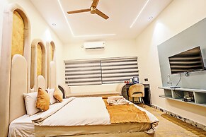Kaadgal Resort