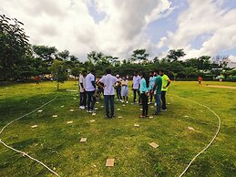 Kaadgal Resort