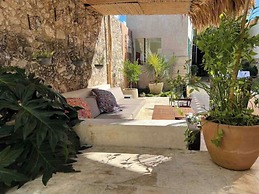 Central & Bohemian House  Pool Yard