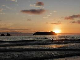 COSTA LINDA ART HOSTEL