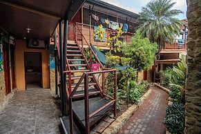 COSTA LINDA ART HOSTEL