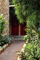 COSTA LINDA ART HOSTEL