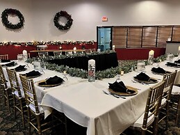 Crookston Inn & Convention Center