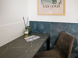 Amsterdam Lake Hotel