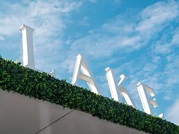 Amsterdam Lake Hotel