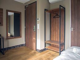 Amsterdam Lake Hotel