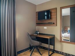 Amsterdam Lake Hotel