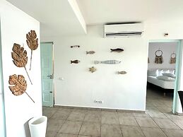 MERAKII SEAVIEW ESCAPE CURACAO