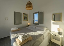 Amazing View Finikia Oia Villa