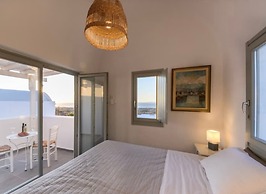 Amazing View Finikia Oia Villa