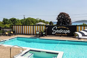 Seascape Motel & Cottages