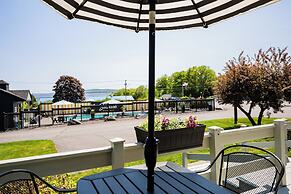 Seascape Motel & Cottages