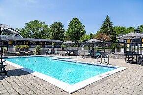 Seascape Motel & Cottages