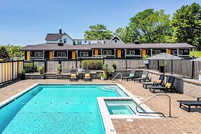 Seascape Motel & Cottages