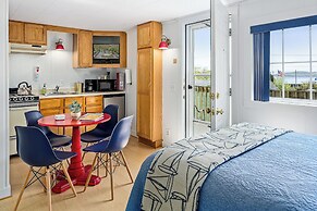 Seascape Motel & Cottages