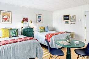 Seascape Motel & Cottages
