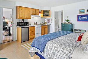 Seascape Motel & Cottages