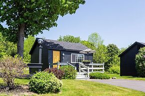 Seascape Motel & Cottages