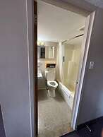 Bears Den Lounge and Motel