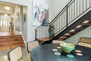Timeless Executive Family Home - Spa