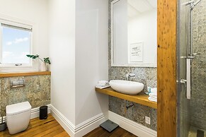 Timeless Executive Family Home - Spa