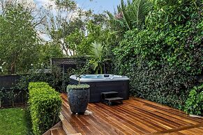 Timeless Executive Family Home - Spa