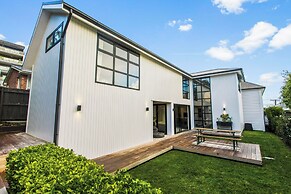 Timeless Executive Family Home - Spa