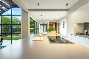 Timeless Executive Family Home - Spa