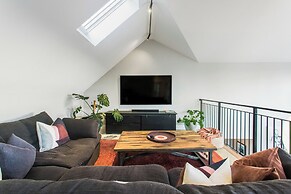 Timeless Executive Family Home - Spa