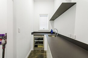 Timeless Executive Family Home - Spa