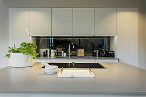 Timeless Executive Family Home - Spa