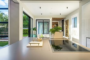 Timeless Executive Family Home - Spa