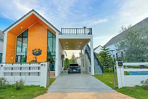 Good Moments Pool Villa