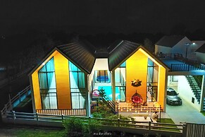 Good Moments Pool Villa