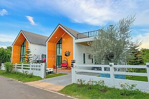 Good Moments Pool Villa