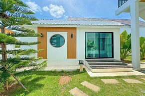 Good Moments Pool Villa