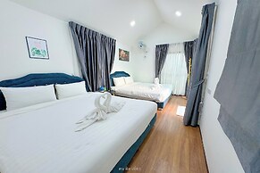 Good Moments Pool Villa