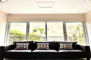 Behomy Corner 8 Lippo Karawaci