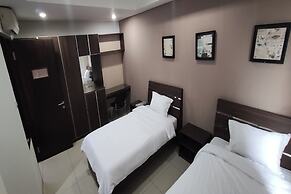 Behomy Corner 8 Lippo Karawaci