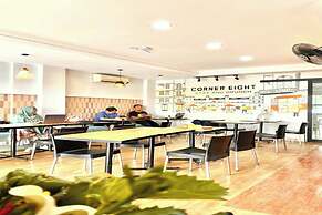 Behomy Corner 8 Lippo Karawaci