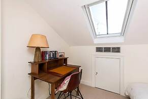 Colourful 3 Bed Notting Hill With A C