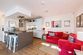 Colourful 3 Bed Notting Hill With A C