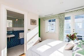 Colourful 3 Bed Notting Hill With A C