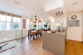 Colourful 3 Bed Notting Hill With A C