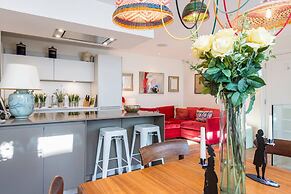 Colourful 3 Bed Notting Hill With A C